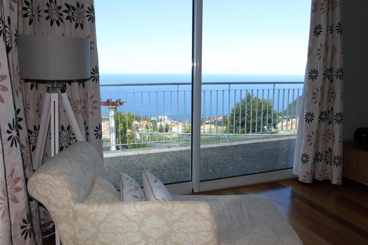 Villa Abreu - A Wonderful Ocean View Calheta  Kültér fotó
